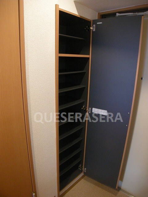  イーストクレセント