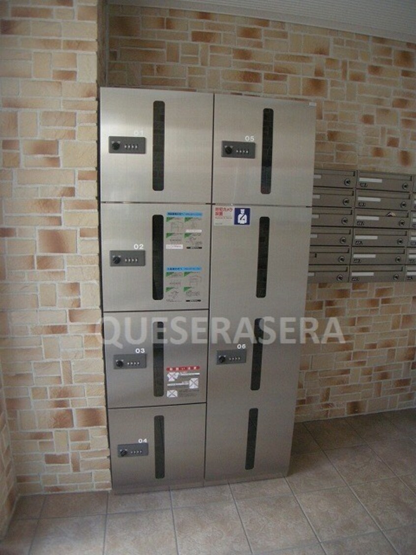  イーストクレセント