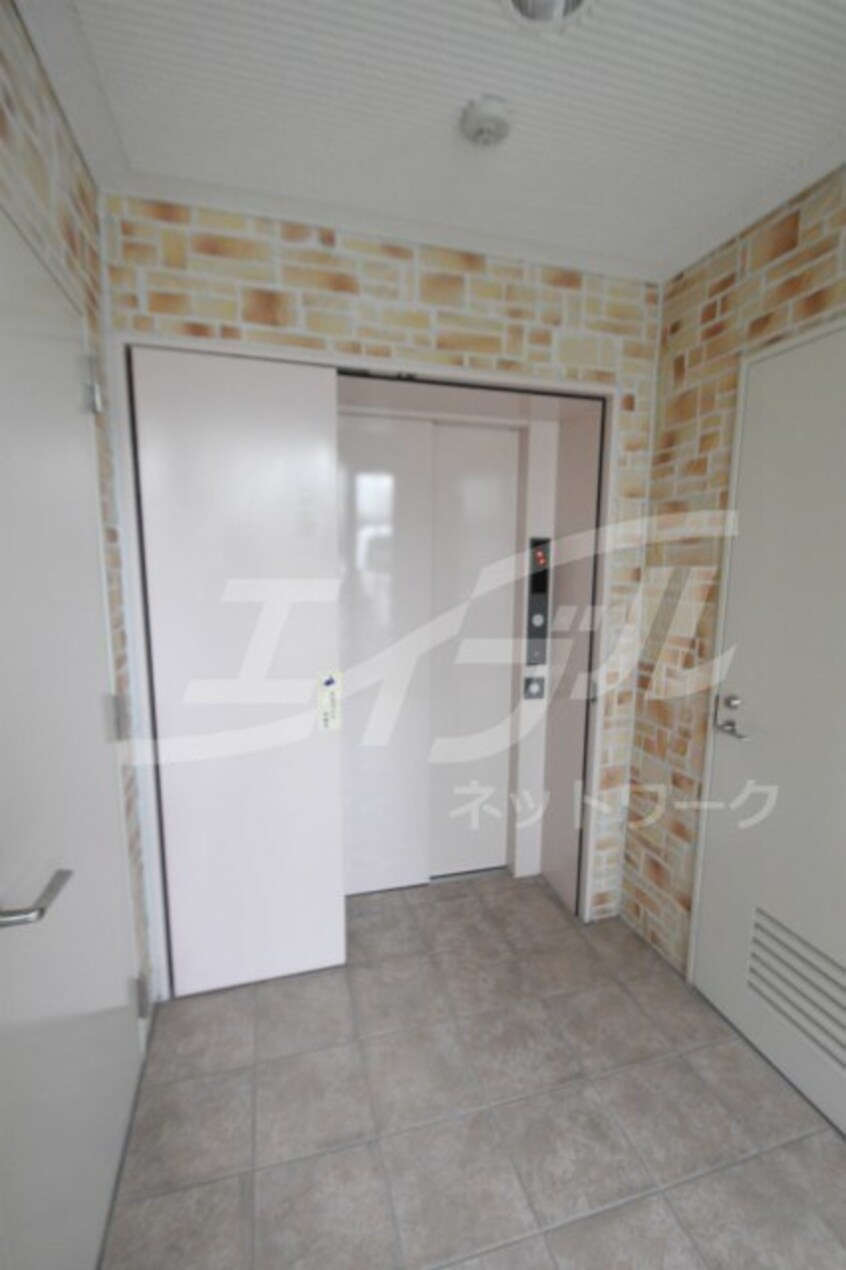  イーストクレセント