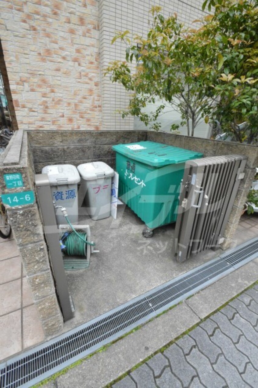  イーストクレセント