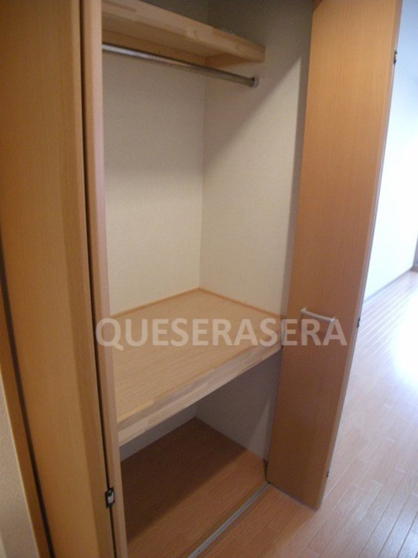  イーストクレセント