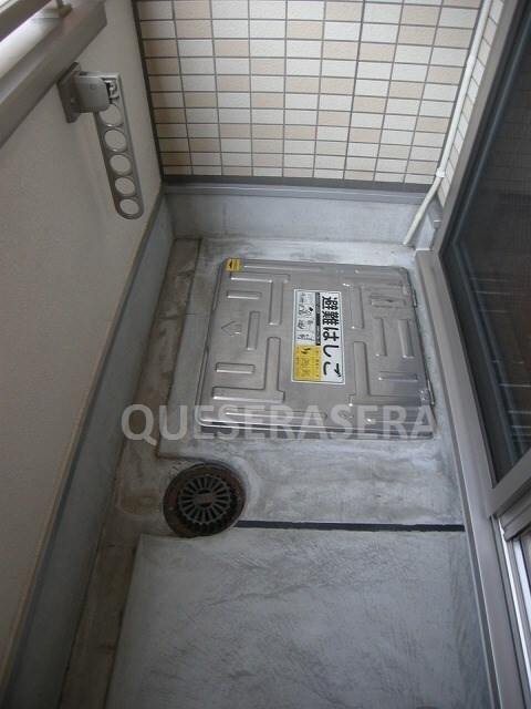  イーストクレセント