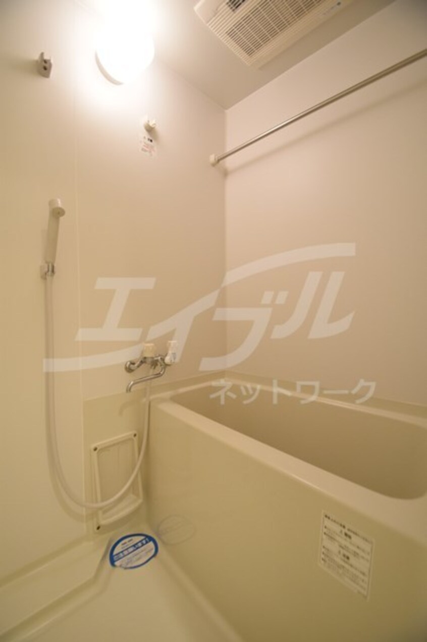  大阪メトロ御堂筋線/中津駅 徒歩3分 8階 築17年