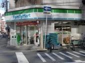 ファミリーマート野崎町店(コンビニ)まで87m※ファミリーマート野崎町店 Y's Court東梅田