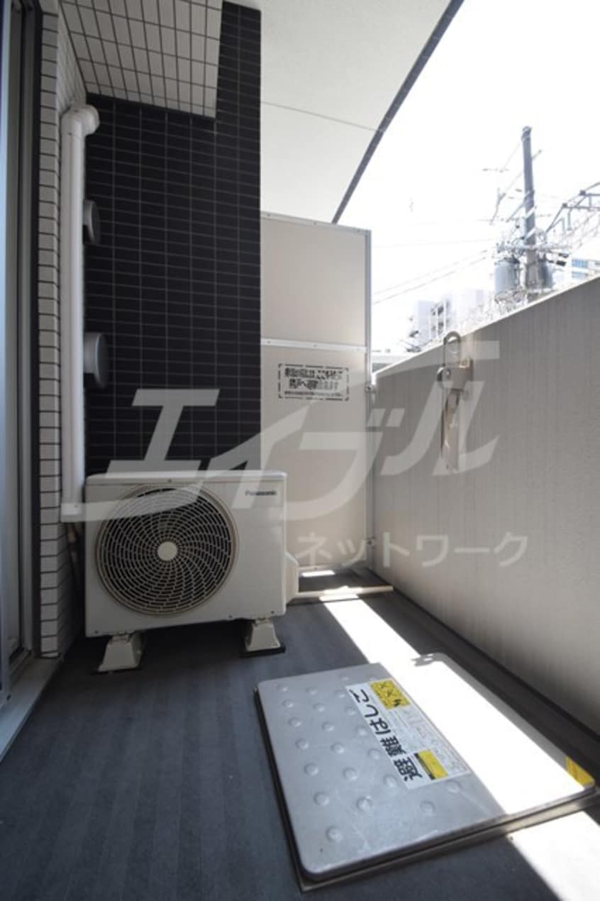  大阪メトロ御堂筋線/梅田駅 徒歩7分 3階 築9年