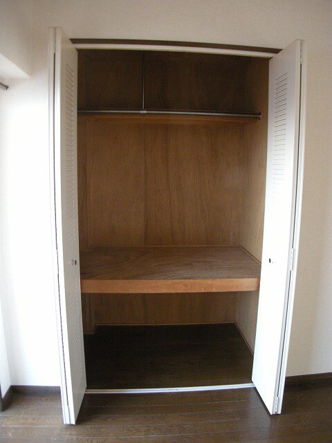  ロイヤルコート生江