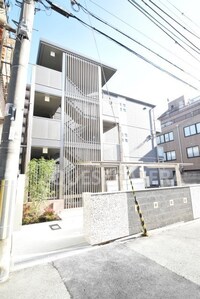 モア　エクセレンス