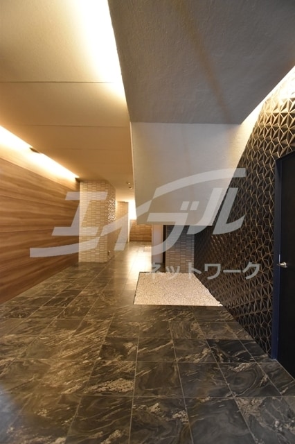  W.O.B.KYOBASHI