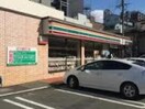 セブンイレブン大阪本庄西2丁目店(コンビニ)まで405m※セブンイレブン大阪本庄西2丁目店 大阪メトロ御堂筋線/中津駅 徒歩10分 3階 築7年