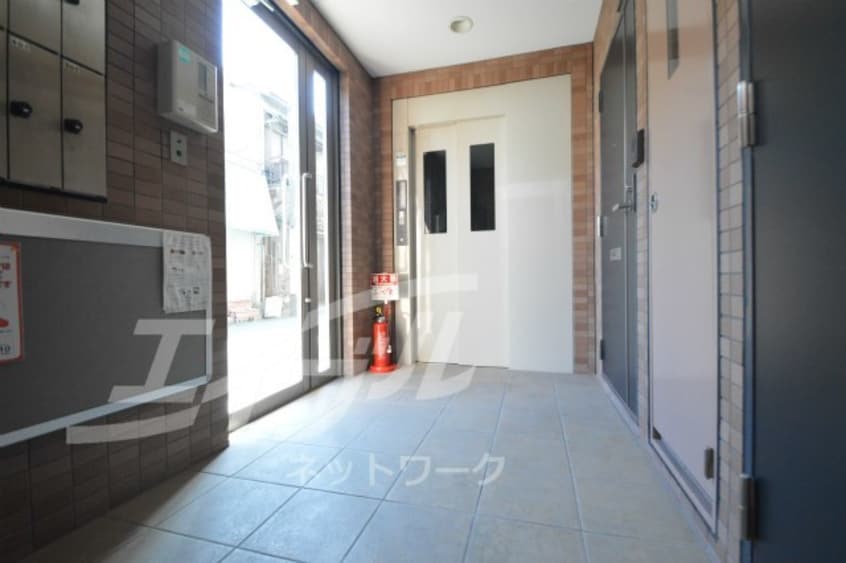  クロスヴィーチェ京橋