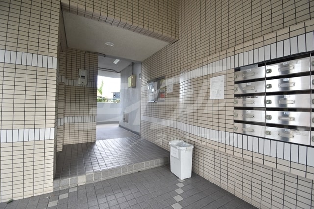  大阪メトロ長堀鶴見緑地線/鶴見緑地駅 徒歩19分 3階 築37年