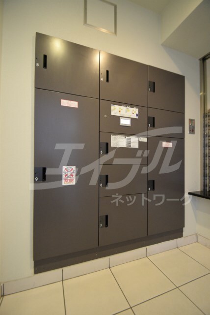 大阪メトロ谷町線/南森町駅 徒歩5分 10階 築17年