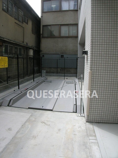  大阪メトロ谷町線/南森町駅 徒歩5分 10階 築17年