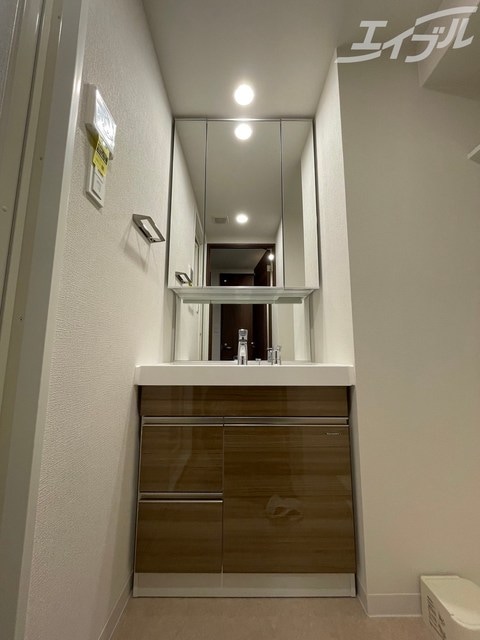  阪急神戸線/中津駅 徒歩10分 8階 築1年