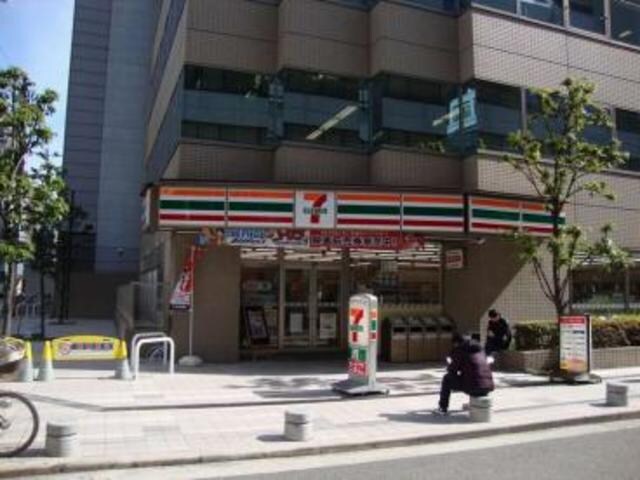 セブンイレブン大阪安土町1丁目店(コンビニ)まで173m※セブンイレブン大阪安土町1丁目店 大阪メトロ堺筋線/堺筋本町駅 徒歩3分 5階 築4年
