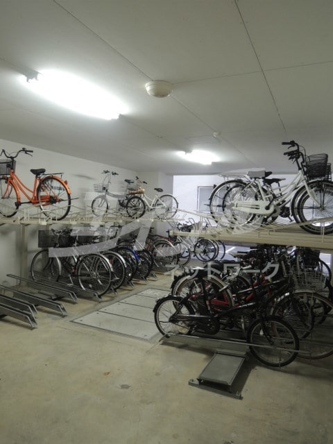  SERENiTE本町エコート