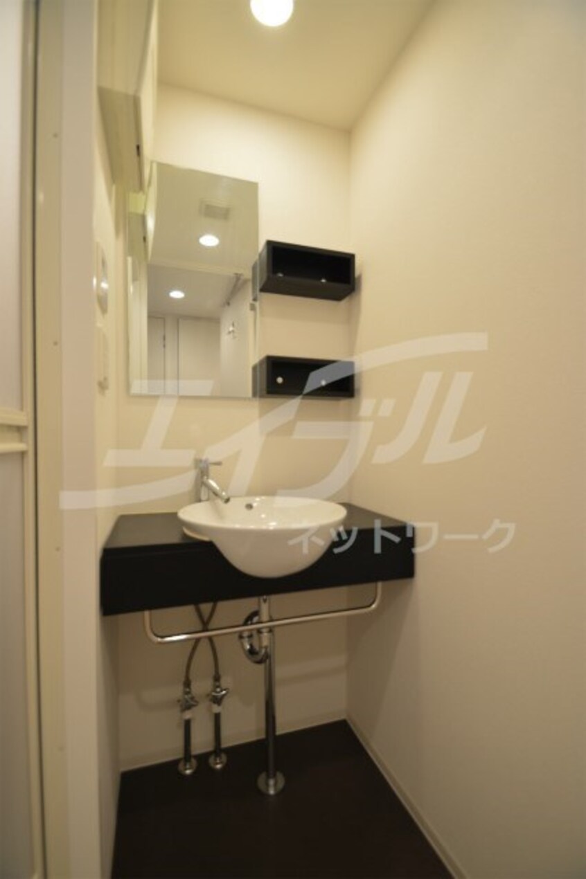  大阪メトロ御堂筋線/本町駅 徒歩5分 13階 築13年