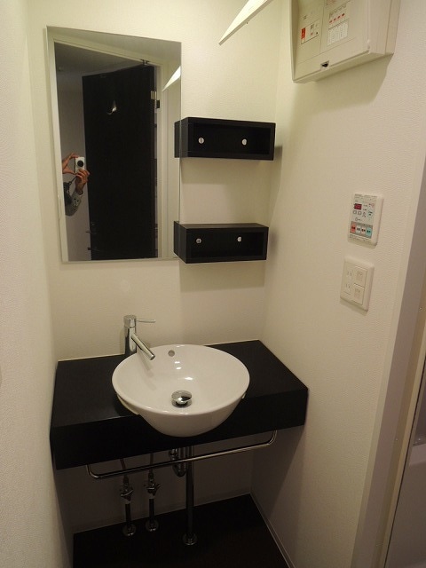  SERENiTE本町エコート