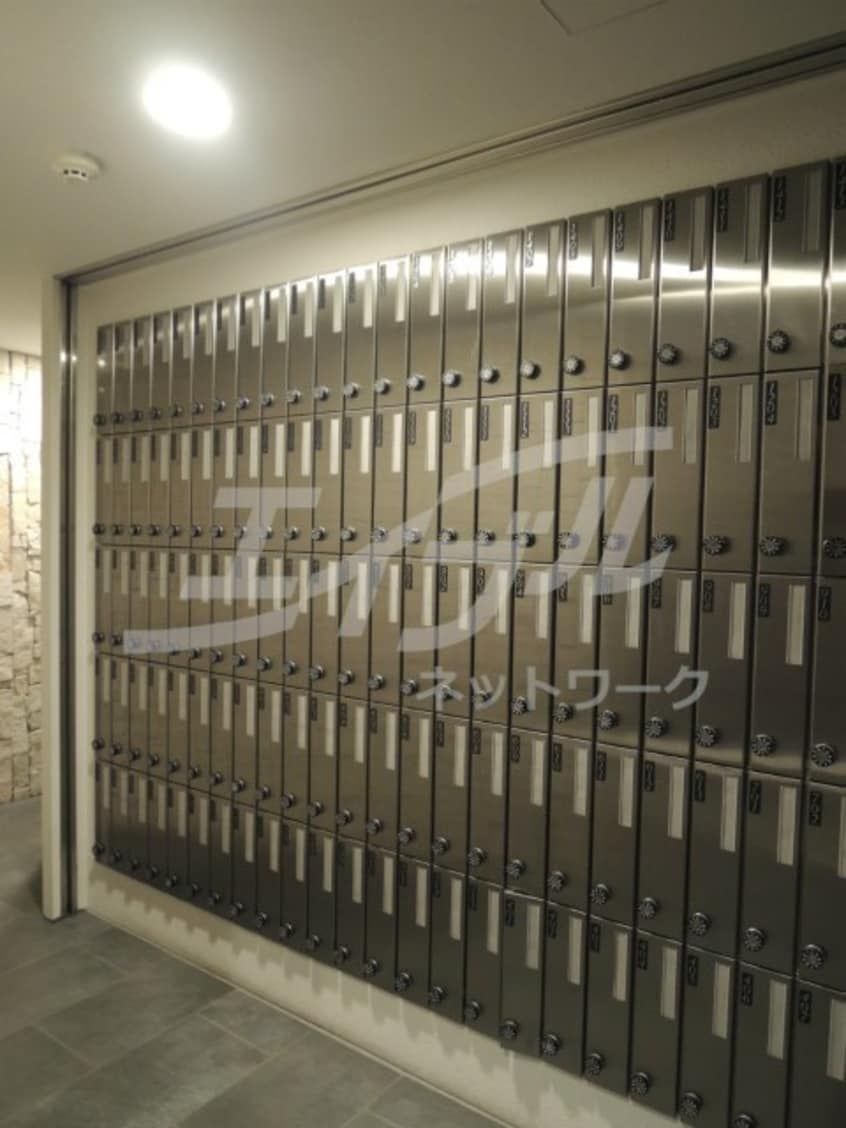  SERENiTE本町エコート