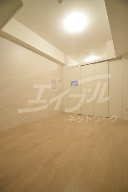  大阪メトロ谷町線/南森町駅 徒歩4分 8階 築6年