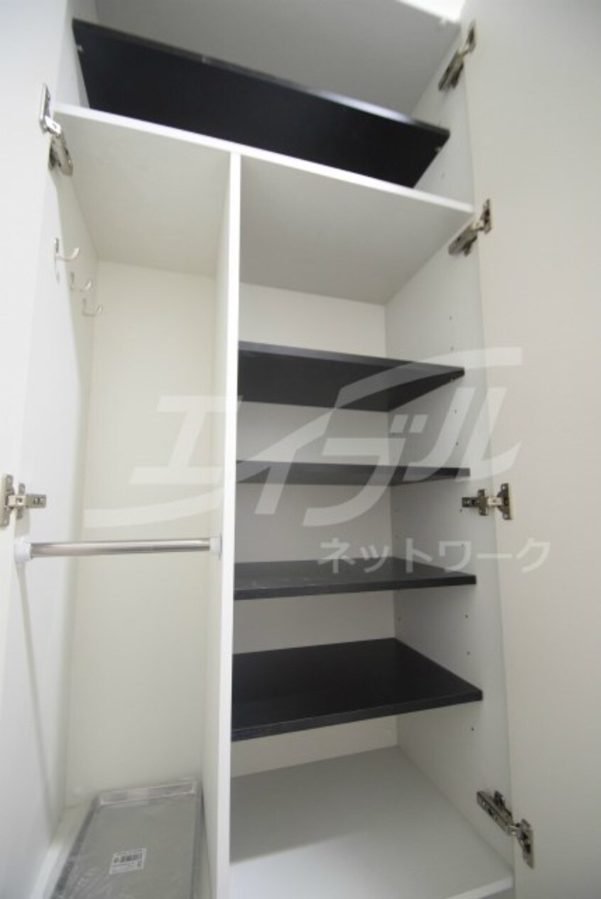  大阪メトロ谷町線/南森町駅 徒歩4分 8階 築6年