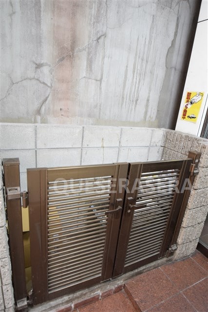  大阪メトロ谷町線/南森町駅 徒歩5分 3階 築39年