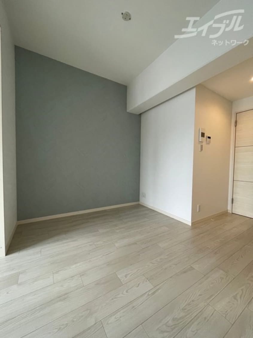 お洒落なアクセントクロス！ 大阪メトロ谷町線/天神橋筋六丁目駅 徒歩9分 4階 築1年