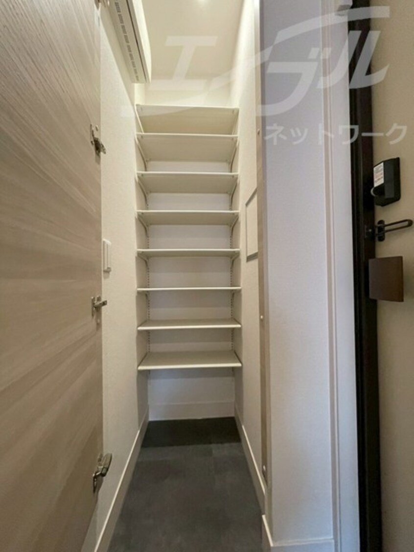  学研都市線<片町線>・JR東西線/放出駅 徒歩11分 3階 1年未満