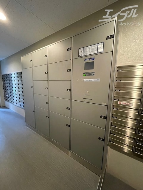 宅配ボックス完備です 阪急神戸線/中津駅 徒歩5分 2階 築9年