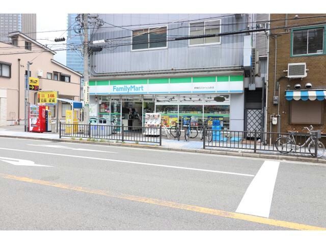 ファミリーマート新梅田スカイビル前店(コンビニ)まで625m アローフィールズ壱番館