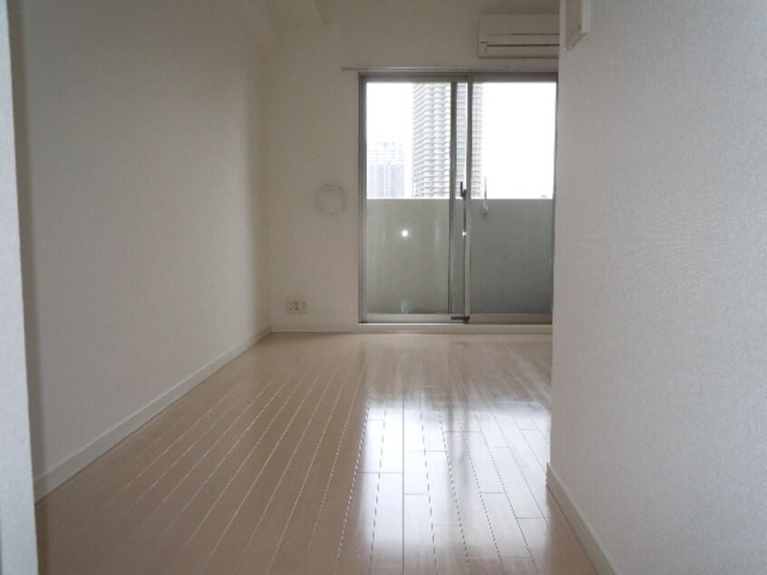 洋室 アドバンス西梅田Ⅲエミネンス