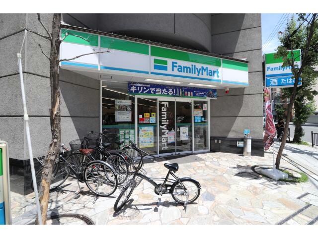 ファミリーマート新町三丁目店(コンビニ)まで248m プレサンス立売堀アーバンスタイル