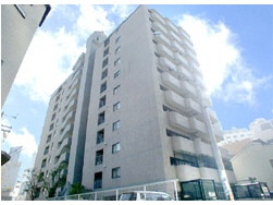  ファミーユ西梅田