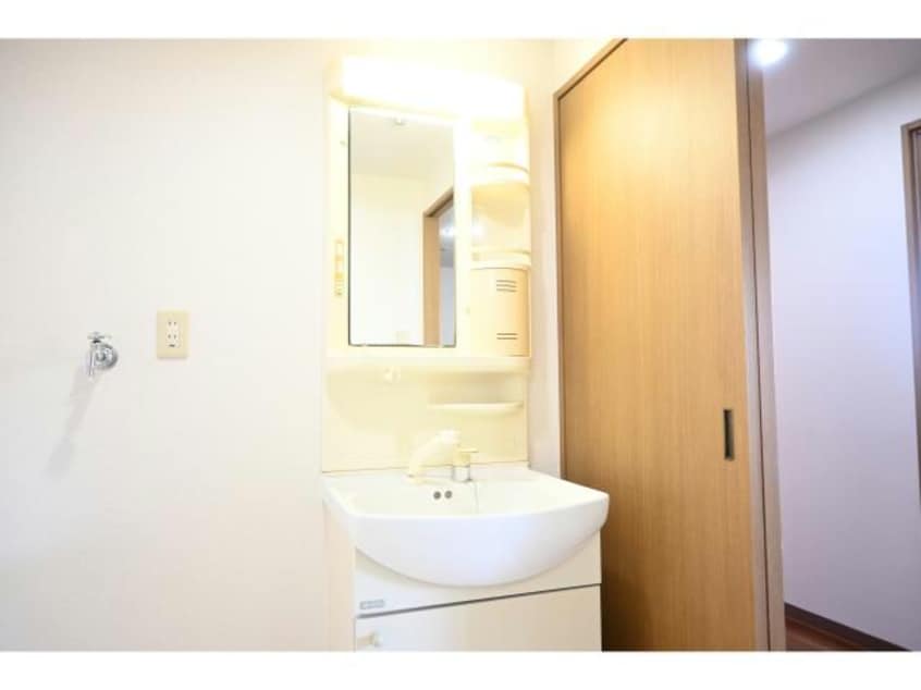  ファミーユ西梅田