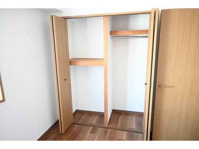  ファミーユ西梅田