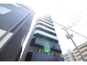 ナンバー77 UMEDA