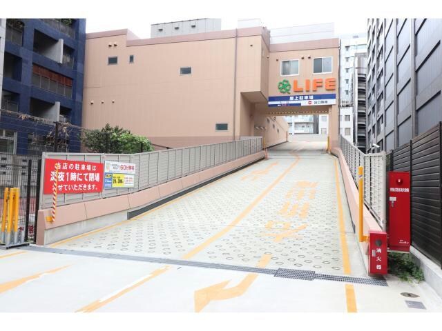 ライフ堺筋本町店(スーパー)まで554m LiveCasa本町