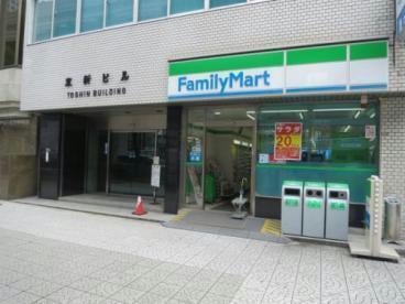 ファミリーマート本町駅西店(コンビニ)まで432m エスリードレジデンス大阪本町