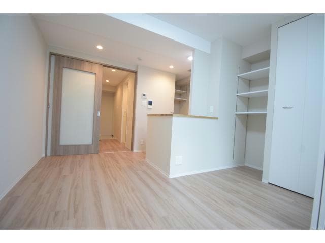  ラグレース天六