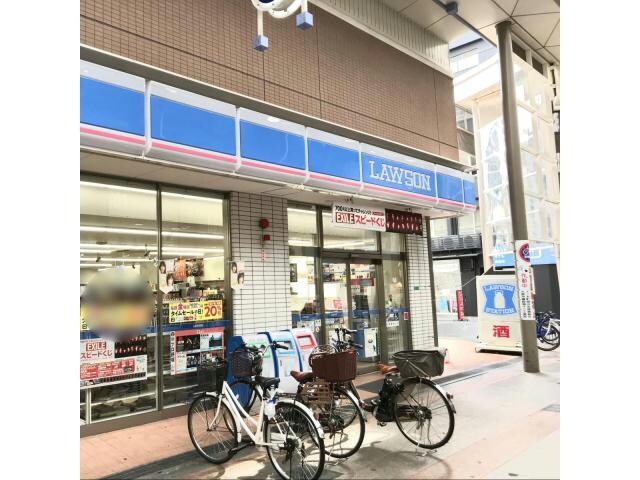 ローソン十三本町一丁目店(コンビニ)まで211m エスリードレジデンス大阪グランノースⅡ