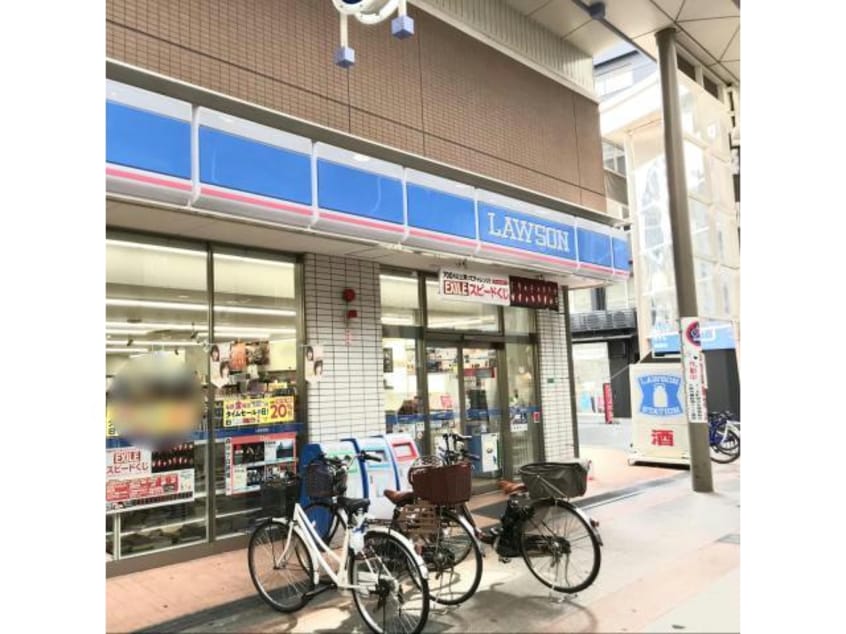 ローソン十三本町一丁目店(コンビニ)まで211m エスリードレジデンス大阪グランノースⅡ