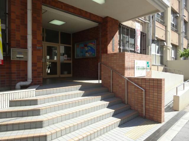 大阪市立花乃井中学校(中学校/中等教育学校)まで1222m アプリーレ阿波座南