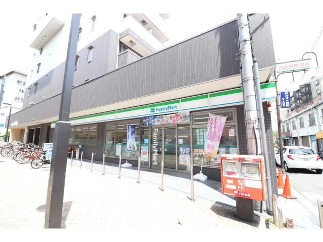 ファミリーマート阪神出来島駅前店(コンビニ)まで450m フジパレス出来島EASTⅠ番館