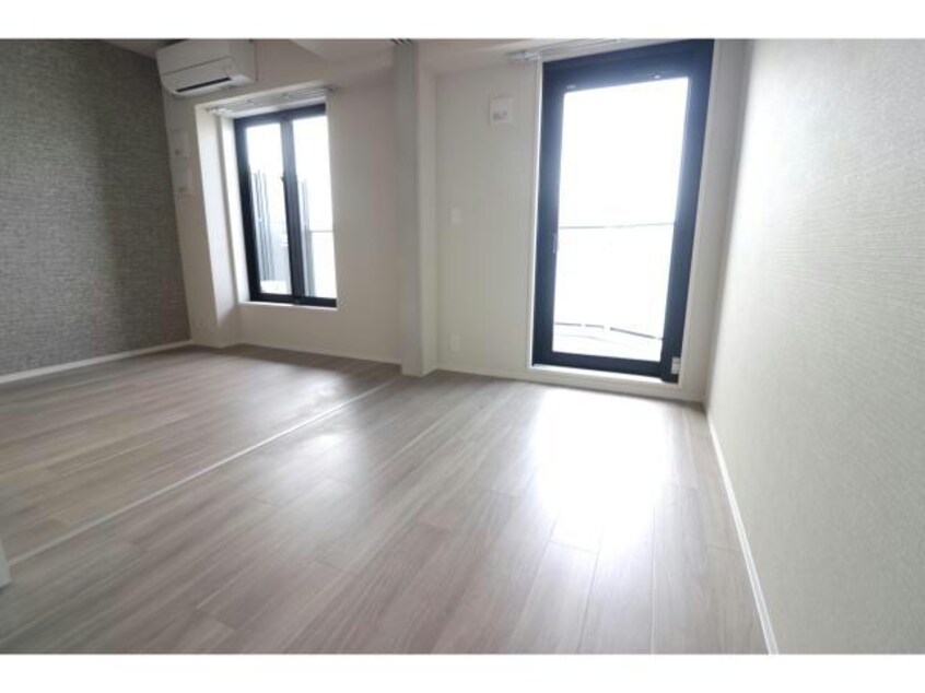  コンフォリア・リヴ本町WEST　Q