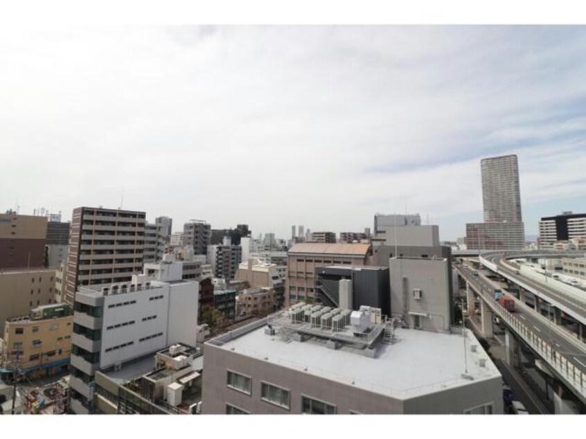  コンフォリア・リヴ本町WEST　Q