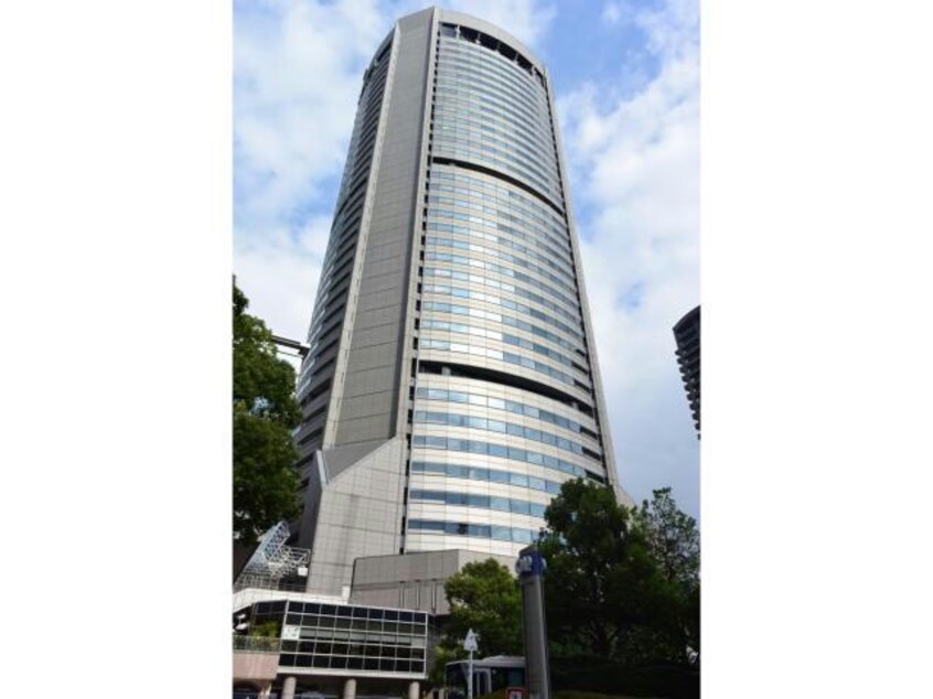 OAPタワー(ショッピングセンター/アウトレットモール)まで445m コンフォリア・リヴ南森町Ⅱ