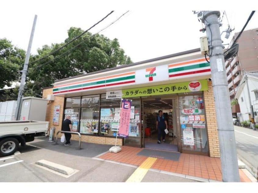 セブンイレブンJR塚本駅西店(コンビニ)まで259m ブロード塚本駅前レジデンス