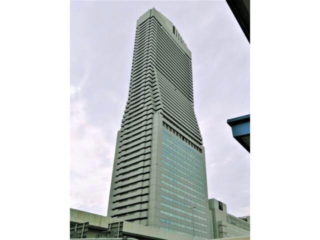大阪ベイタワー(ショッピングセンター/アウトレットモール)まで703m エスリード弁天町NORTH RESIDENCE