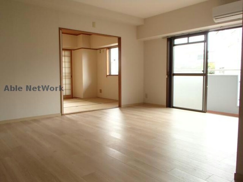 ※同物件別部屋の写真です。 オーシャン50日進駅前