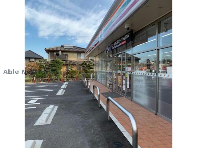 セブンイレブン日進赤池町箕ノ手店(コンビニ)まで626m ラフォーレ若竹